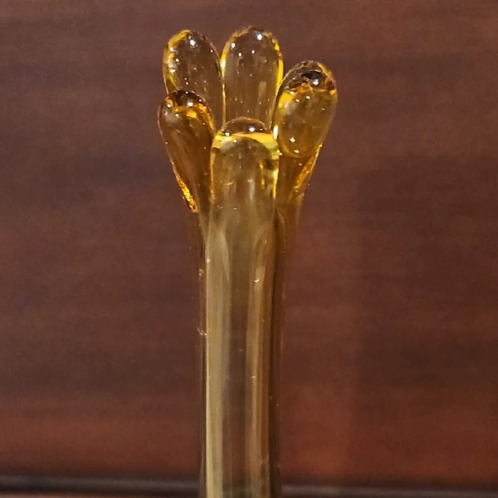 VTG L.E. Smith Amber Swung Glass Vase MCM 6-Petal Footed Base, UV Reactive